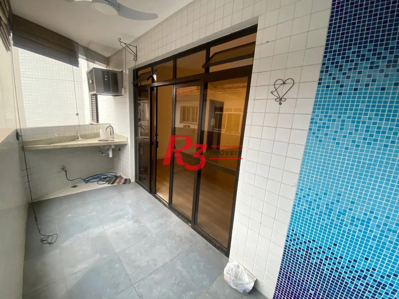 Apartamento com 3 dormitórios para alugar, 160 m² por R$ 7.500,00/mês - Gonzaga - Santos/SP
