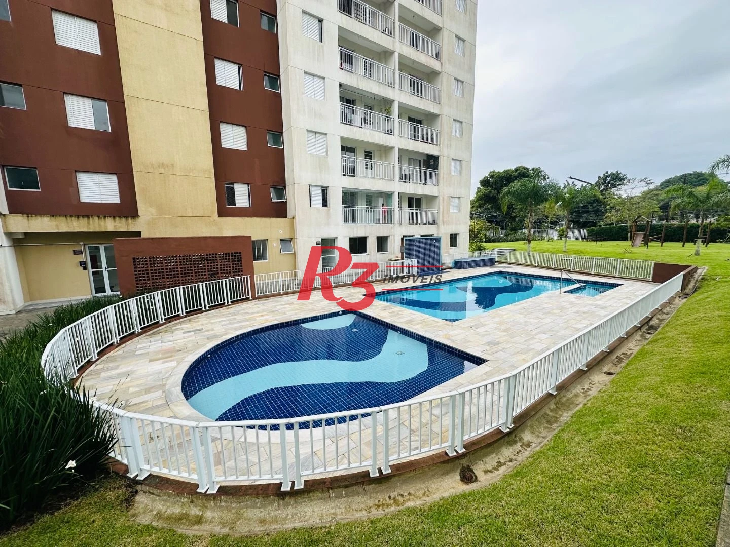 Apartamento com 2 dormitórios à venda, 52 m² por R$ 345.000,00 - Morro de Nova Cintra - Santos/SP