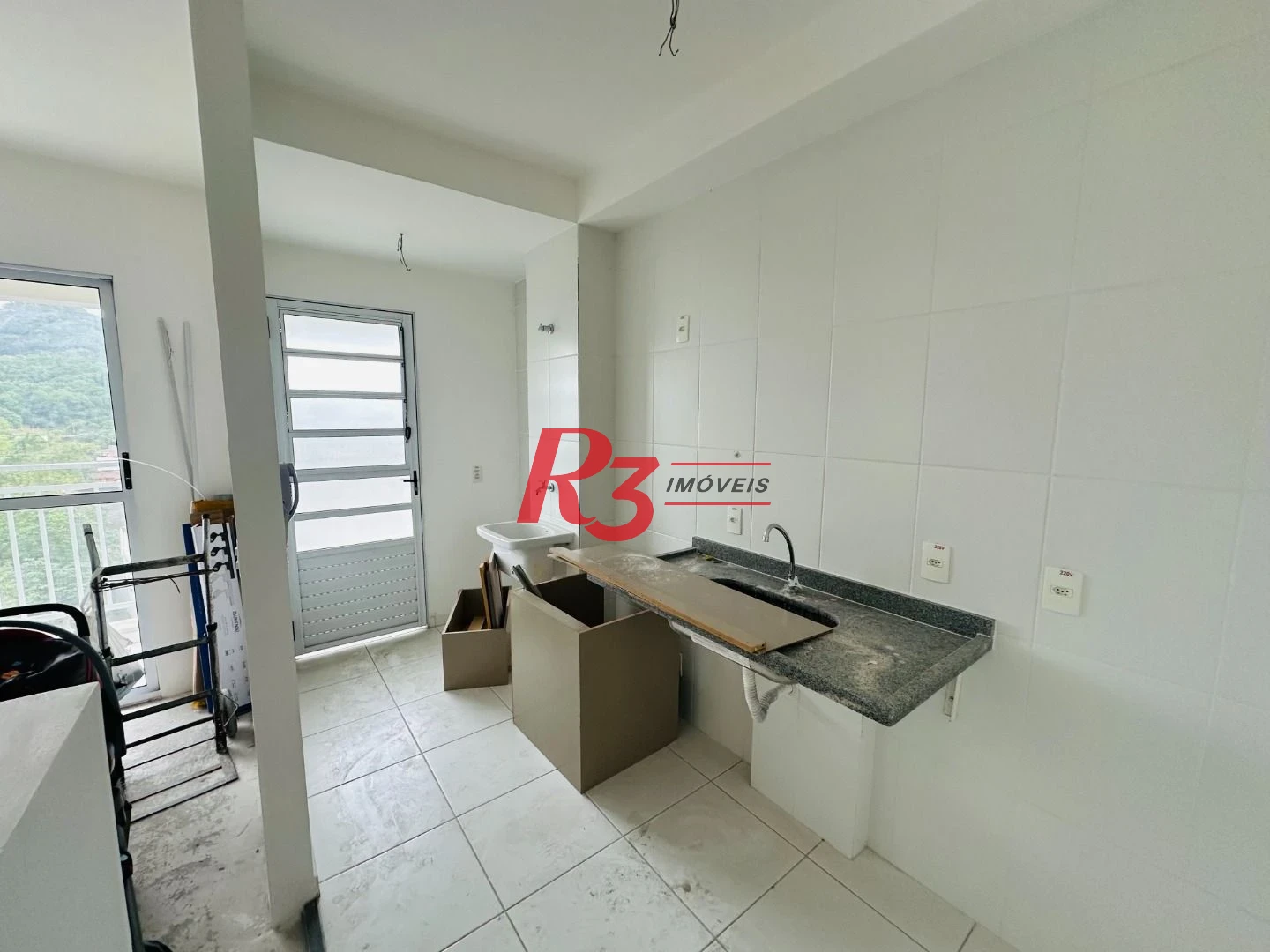Apartamento com 2 dormitórios à venda, 52 m² por R$ 345.000,00 - Morro de Nova Cintra - Santos/SP