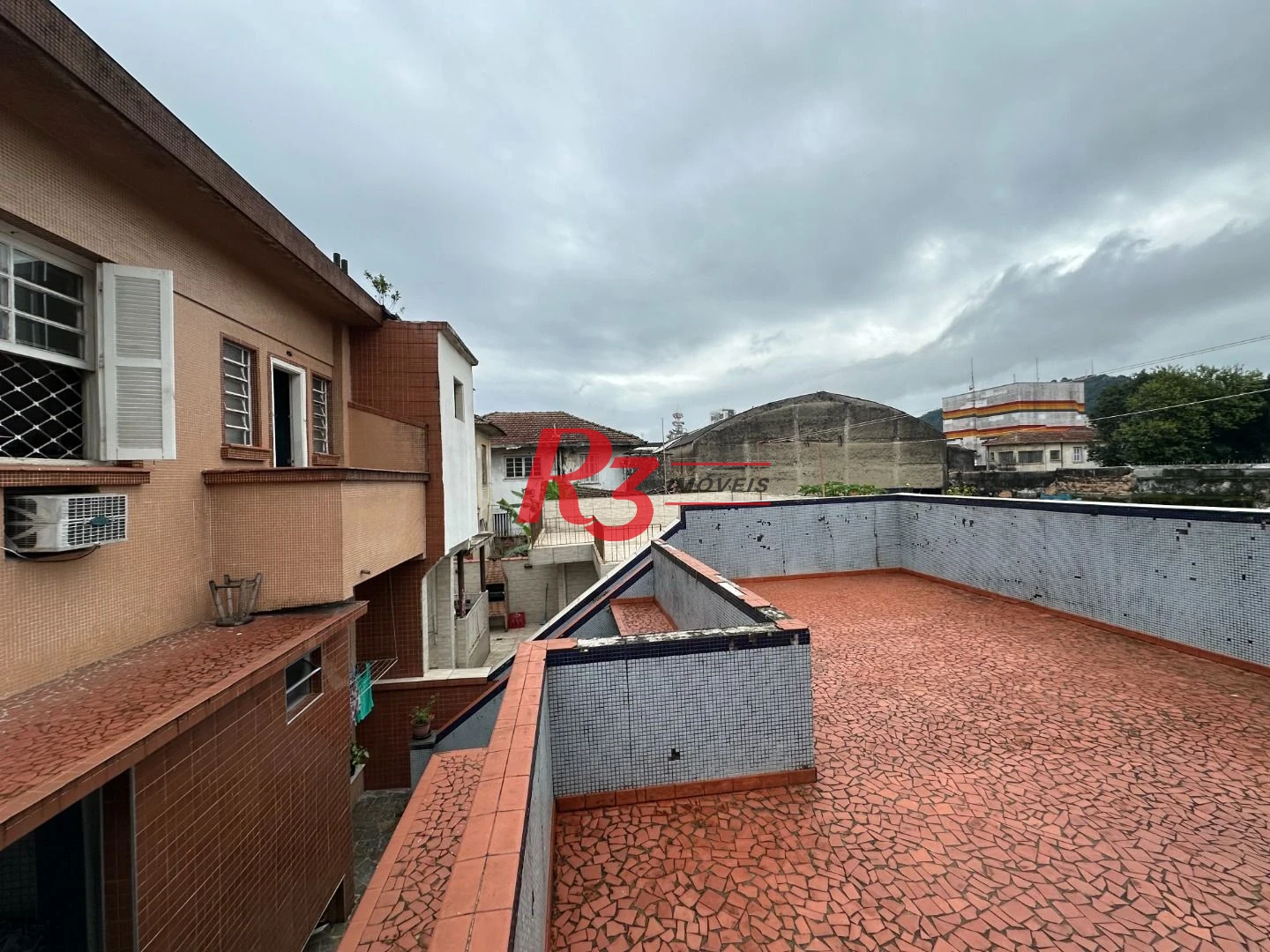 Sobrado com 3 dormitórios para alugar, 160 m² por R$ 15.000,00/mês - Vila Matias - Santos/SP