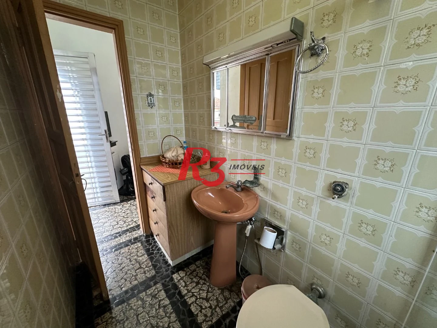 Sobrado com 3 dormitórios para alugar, 160 m² por R$ 15.000,00/mês - Vila Matias - Santos/SP