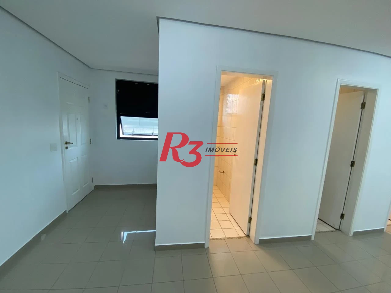Conjunto para alugar, 66 m² por R$ 4.000,01/mês - Gonzaga - Santos/SP