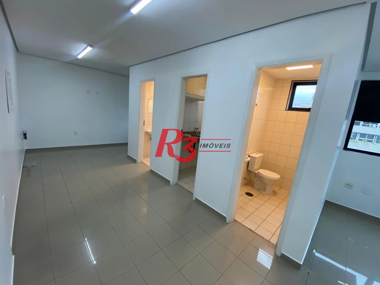 Conjunto para alugar, 66 m² por R$ 4.000,01/mês - Gonzaga - Santos/SP