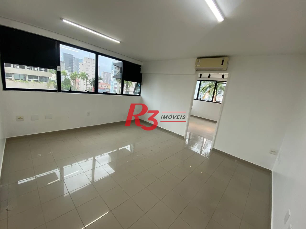 Conjunto para alugar, 66 m² por R$ 4.000,01/mês - Gonzaga - Santos/SP