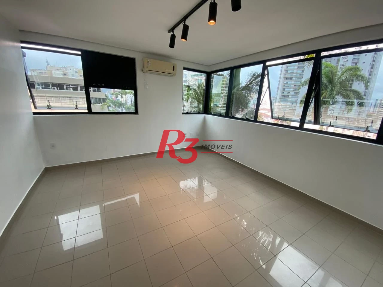 Conjunto para alugar, 66 m² por R$ 4.000,01/mês - Gonzaga - Santos/SP