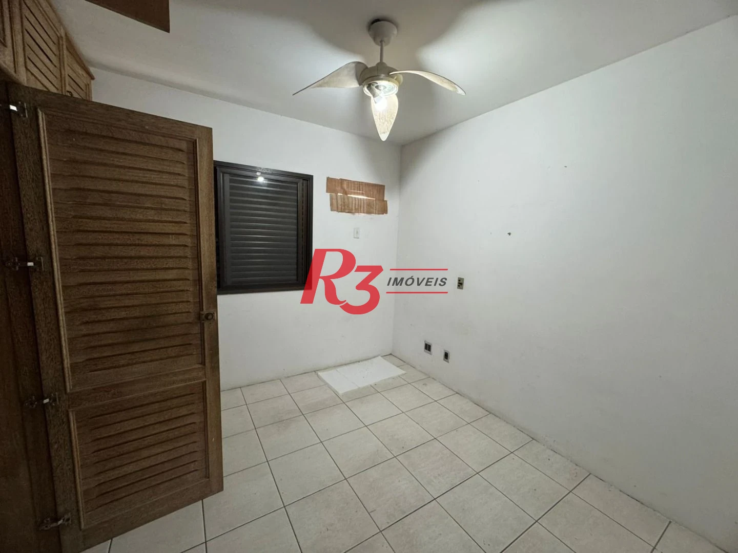 Apartamento com 3 dormitórios à venda, 200 m² por R$ 1.500.000,00 - Embaré - Santos/SP