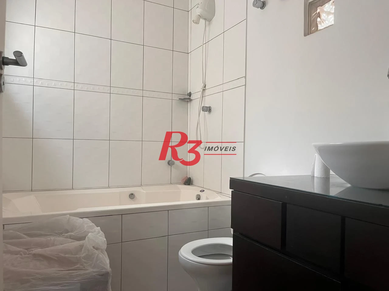 Apartamento com 2 dormitórios para alugar, 98 m² por R$ 3.990,00/mês - Gonzaga - Santos/SP