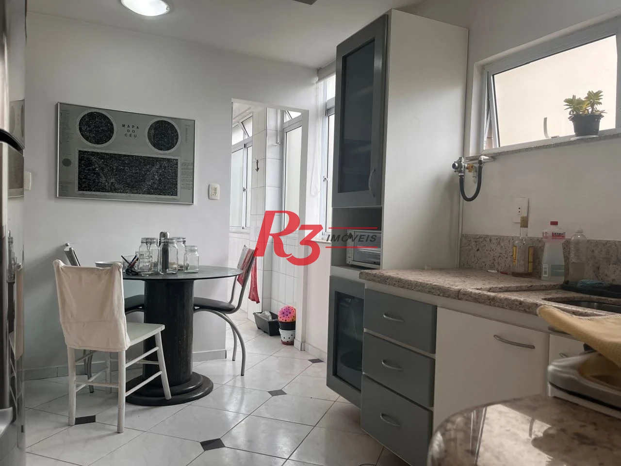 Apartamento com 2 dormitórios para alugar, 98 m² por R$ 3.990,00/mês - Gonzaga - Santos/SP