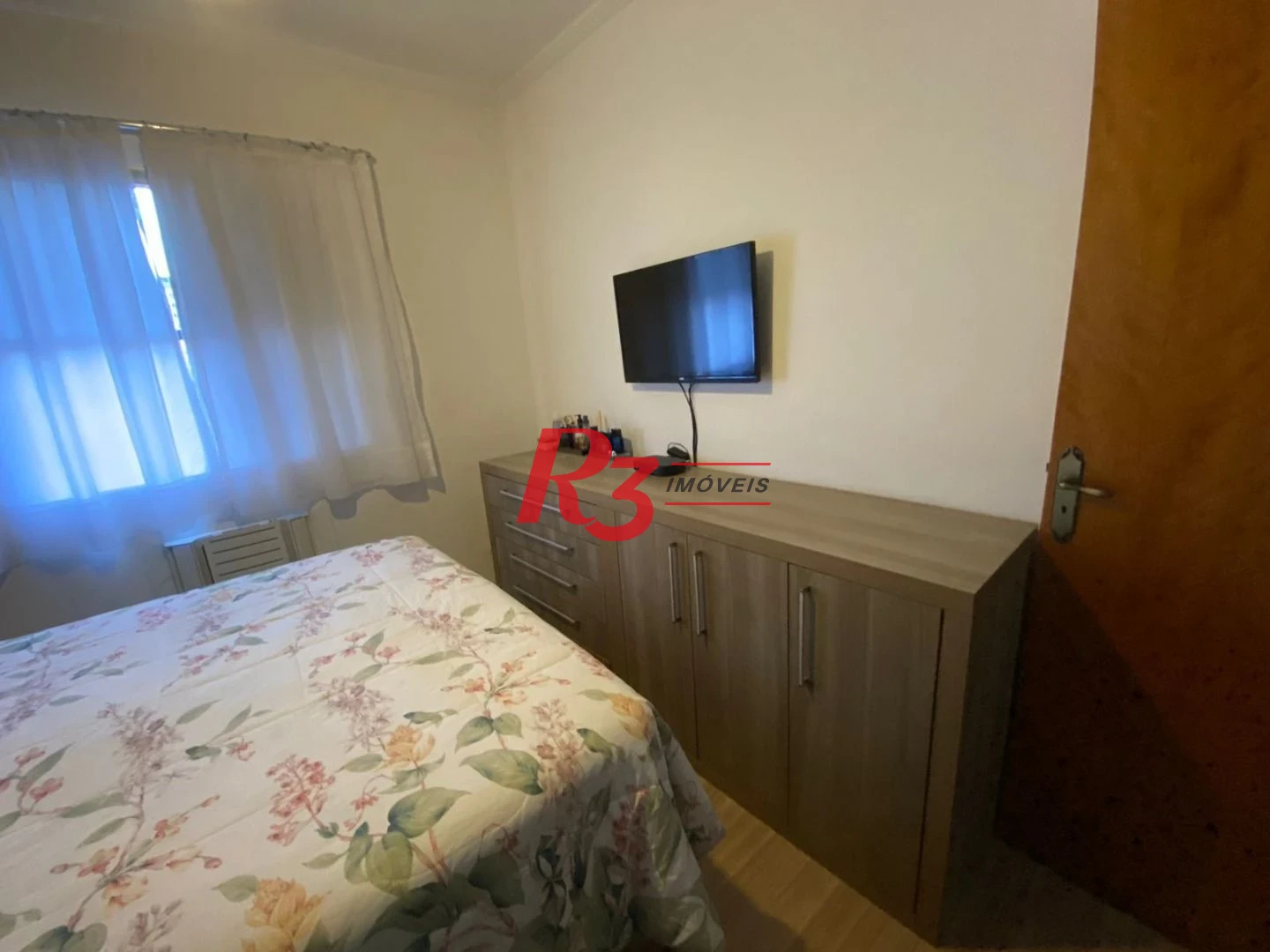 Apartamento com 2 dormitórios à venda, 67 m² por R$ 375.000,00 - Marapé - Santos/SP