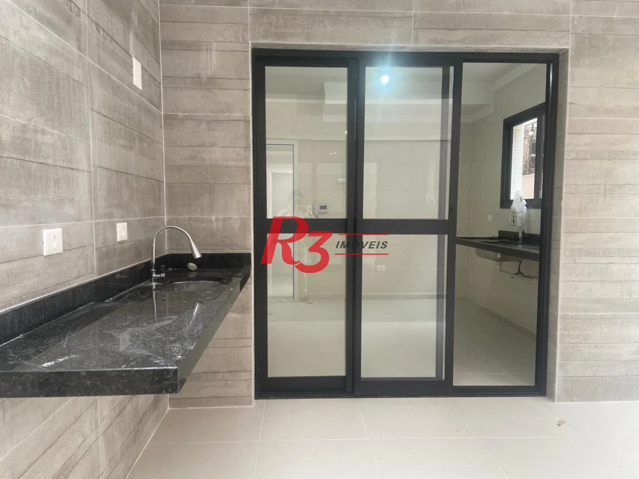Sobrado triplex à venda/lançamento no Boqueirão - Santos/SP