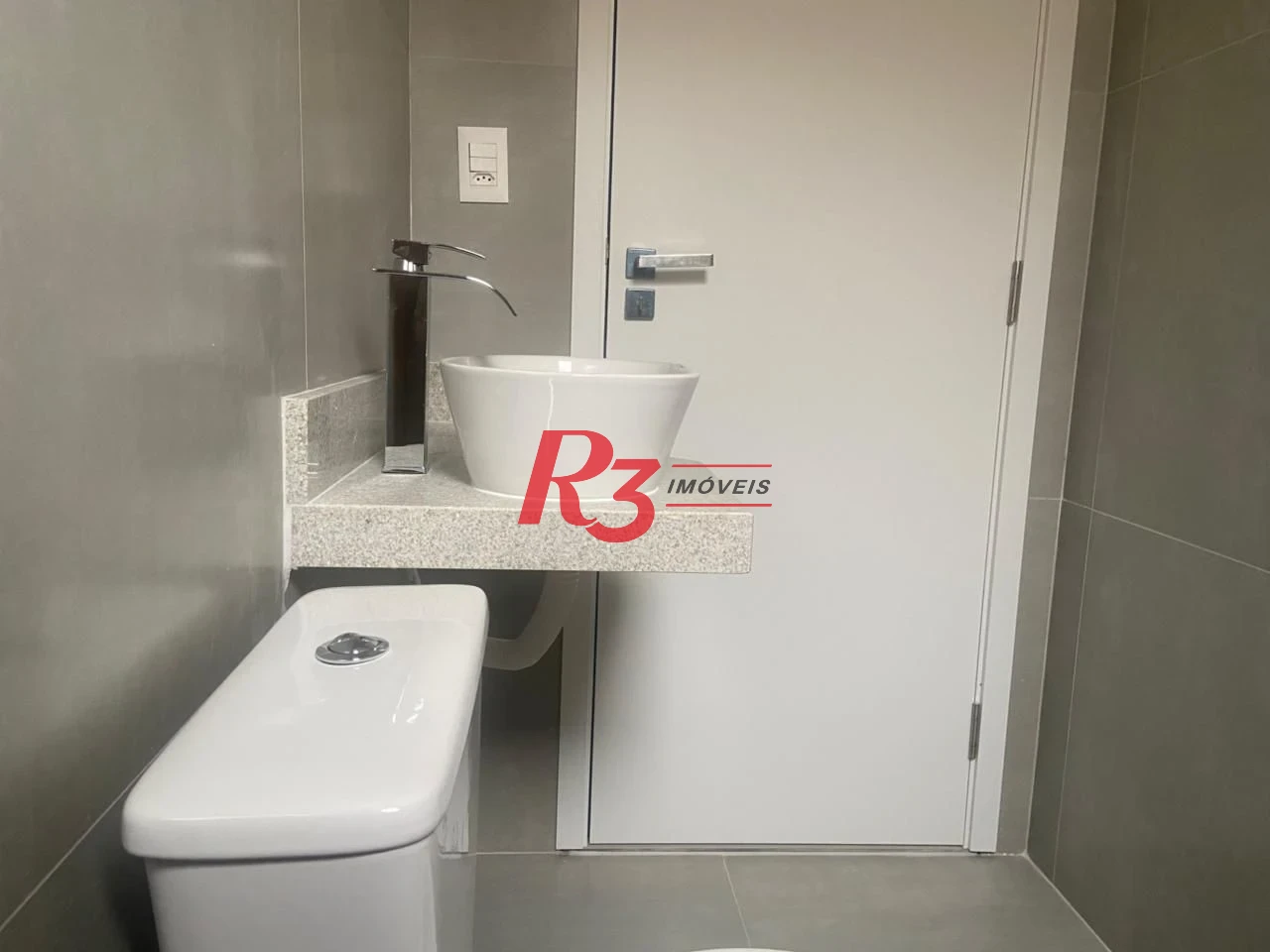 Sobrado triplex à venda/lançamento no Boqueirão - Santos/SP