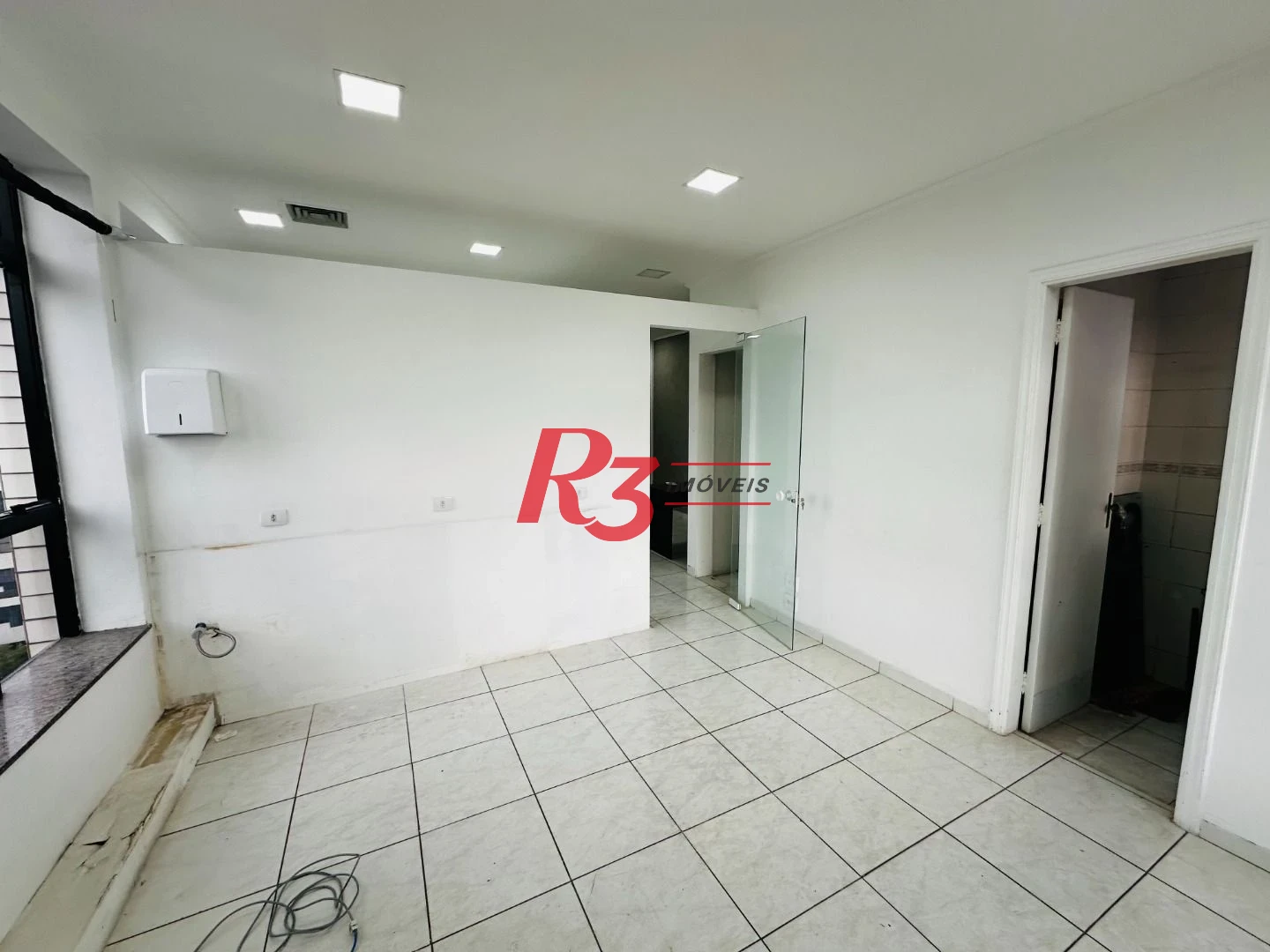 Sala à venda, 43 m² por R$ 380.000,00 - Embaré - Santos/SP