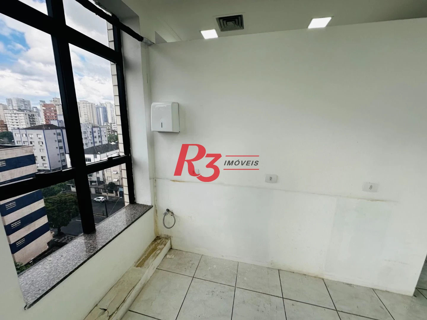Sala à venda, 43 m² por R$ 380.000,00 - Embaré - Santos/SP