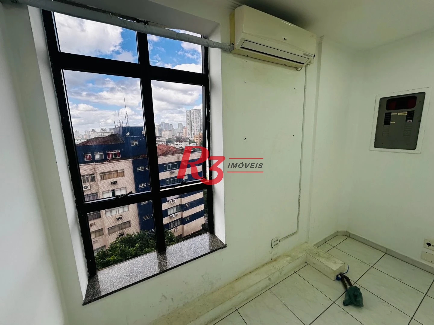 Sala à venda, 43 m² por R$ 380.000,00 - Embaré - Santos/SP