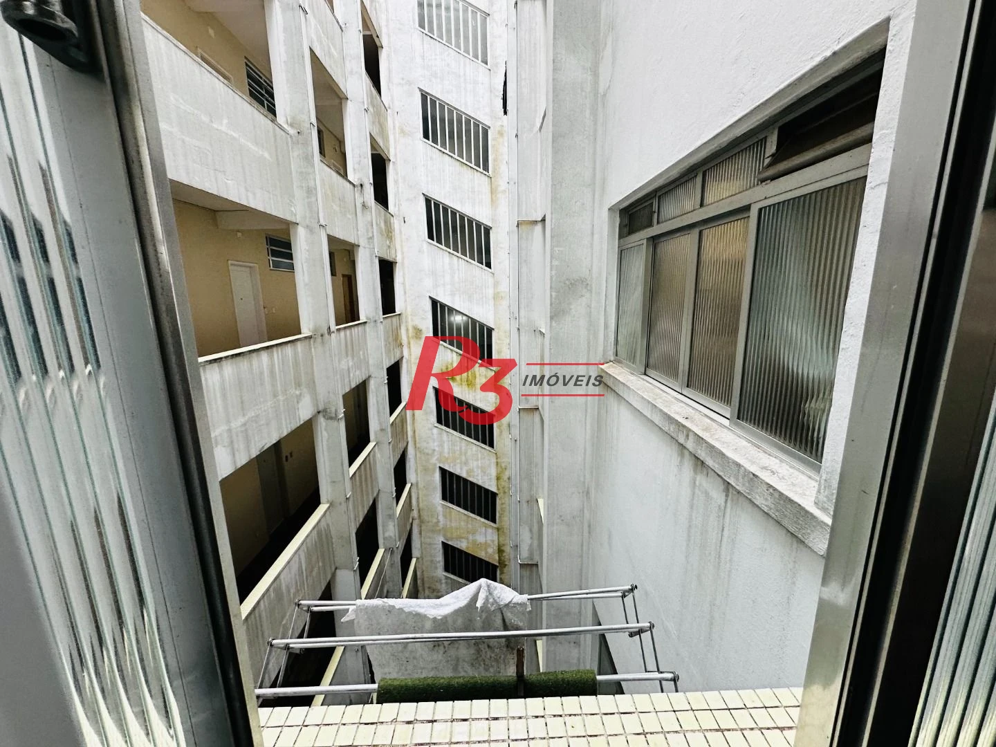 Apartamento com 2 dormitórios para alugar, 65 m² por R$ 3.000,02/mês - Boqueirão - Santos/SP