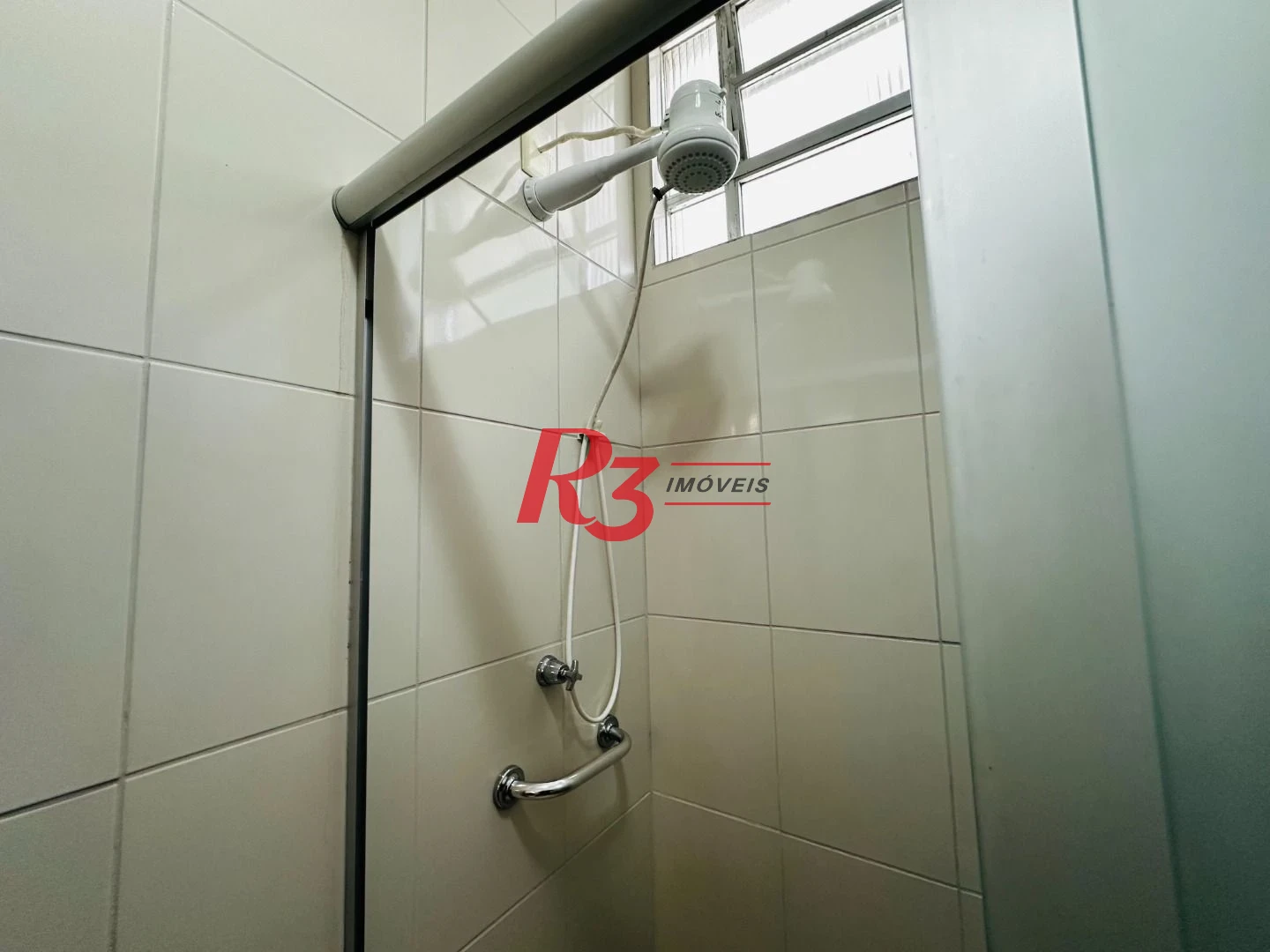 Apartamento com 2 dormitórios para alugar, 65 m² por R$ 3.000,02/mês - Boqueirão - Santos/SP
