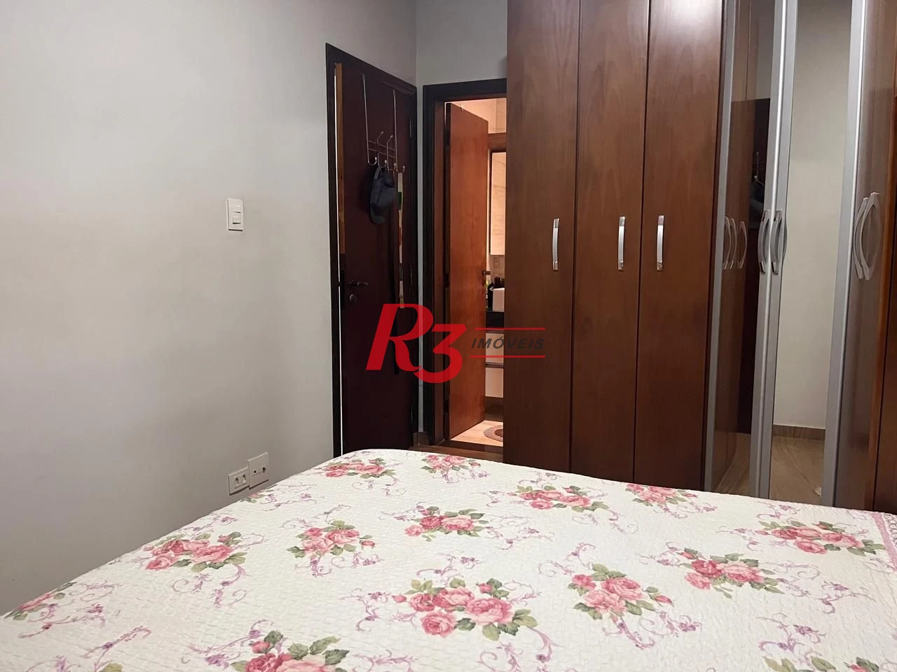 Apartamento com 3 dormitórios à venda, 120 m² por R$ 739.000,00 - Gonzaga - Santos/SP