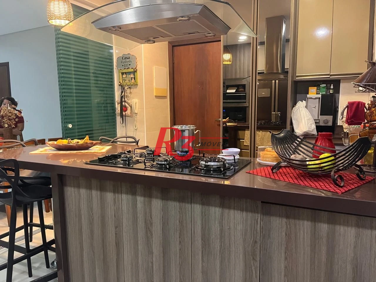 Apartamento com 3 dormitórios à venda, 120 m² por R$ 739.000,00 - Gonzaga - Santos/SP