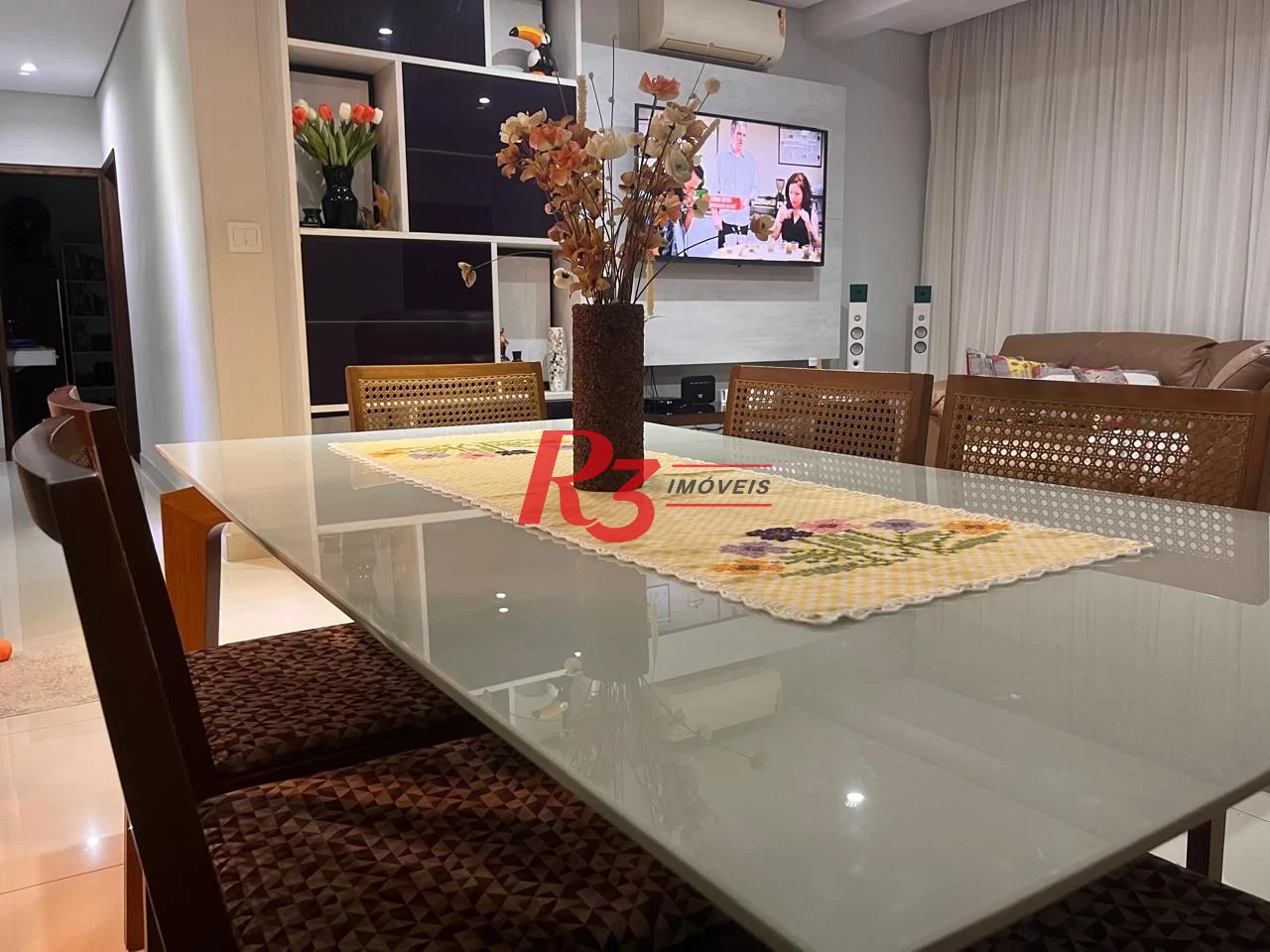 Apartamento com 3 dormitórios à venda, 120 m² por R$ 739.000,00 - Gonzaga - Santos/SP