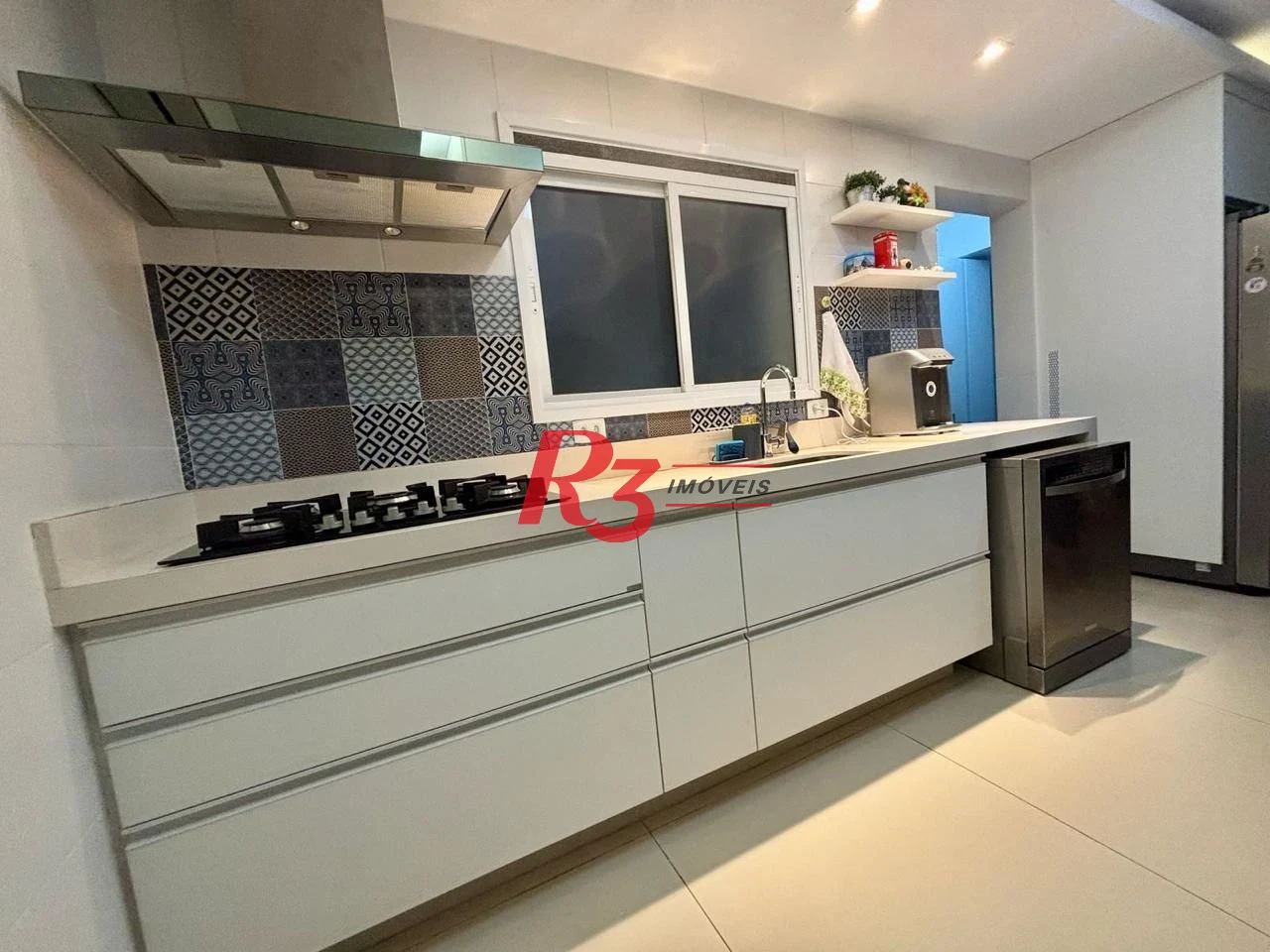 Apartamento com 3 dormitórios à venda, 131 m² por R$ 1.980.000,00 - Embaré - Santos/SP