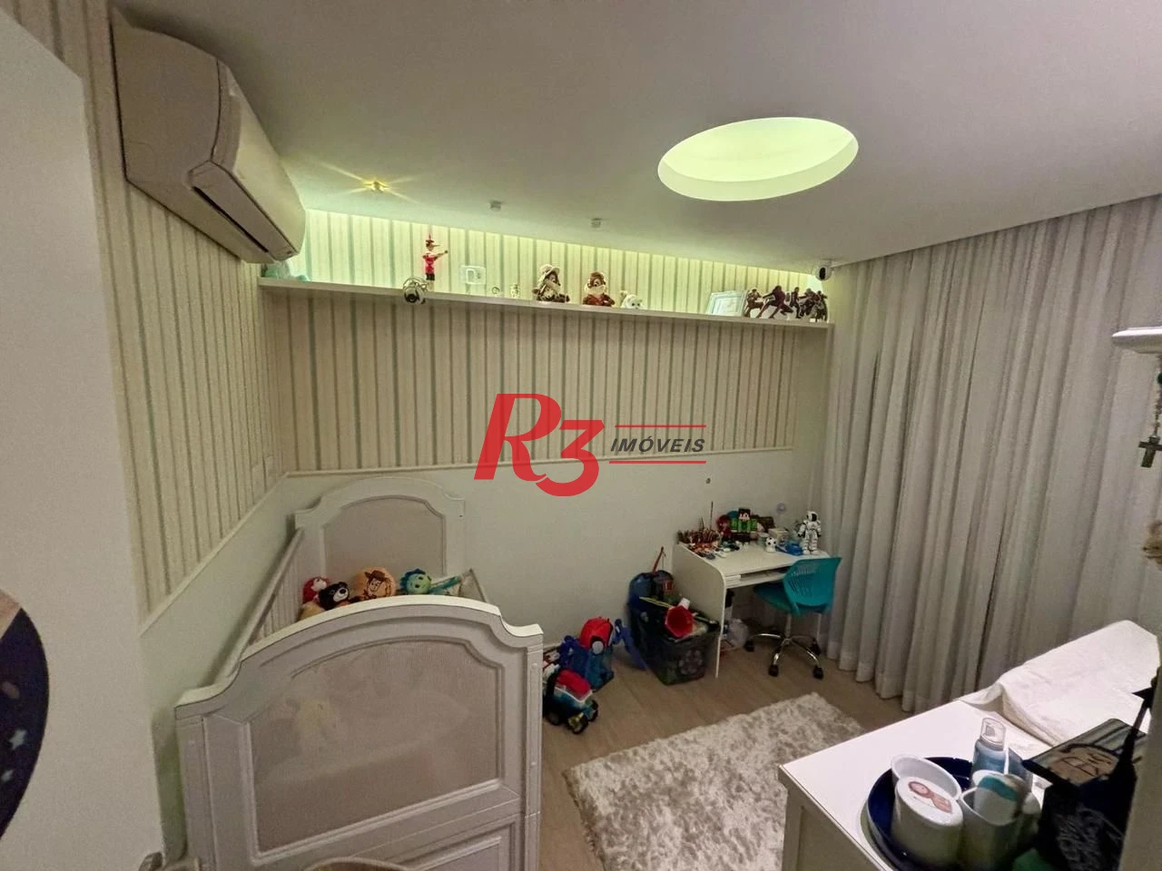 Apartamento com 3 dormitórios à venda, 131 m² por R$ 1.980.000,00 - Embaré - Santos/SP