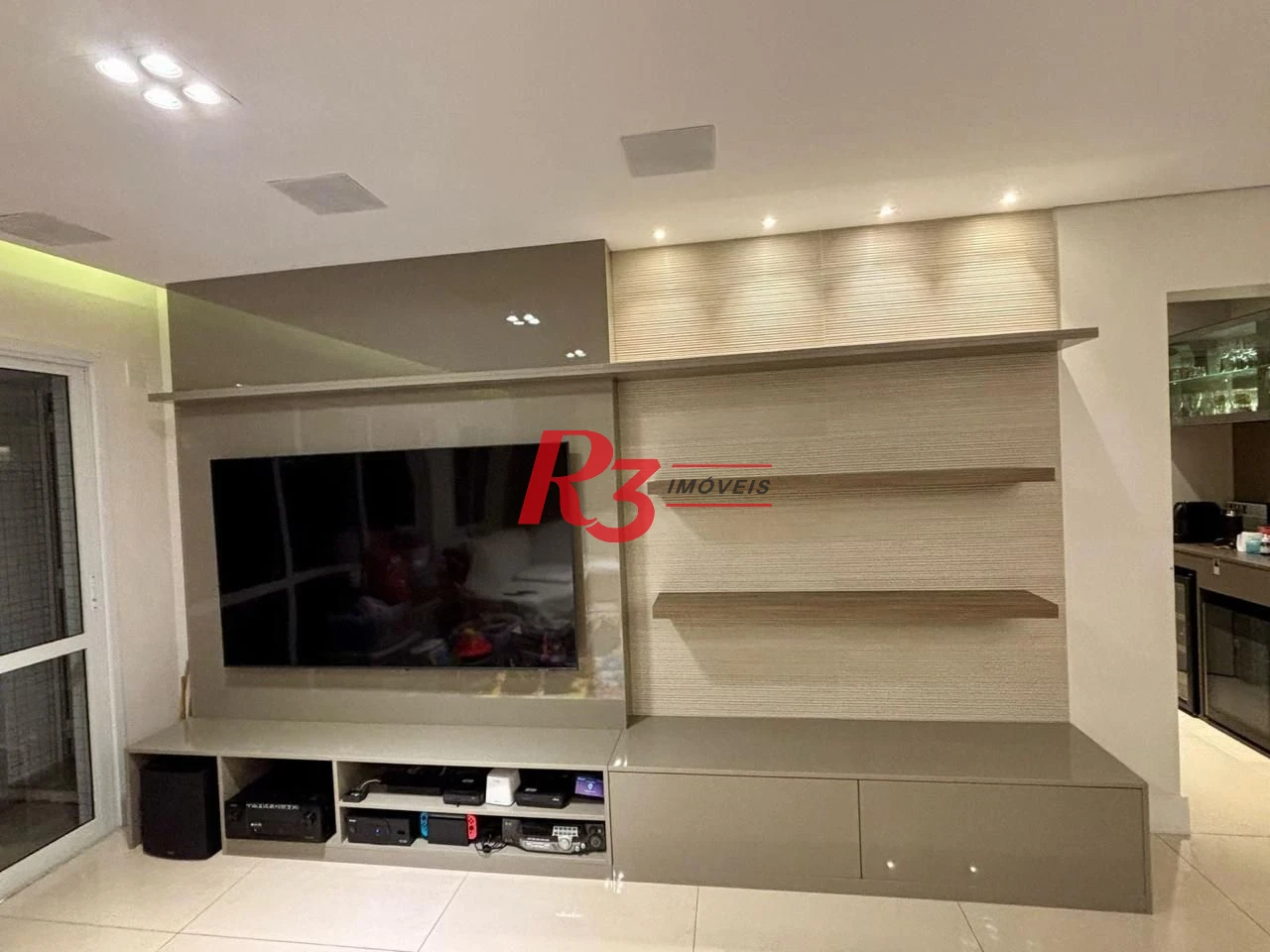 Apartamento com 3 dormitórios à venda, 131 m² por R$ 1.980.000,00 - Embaré - Santos/SP