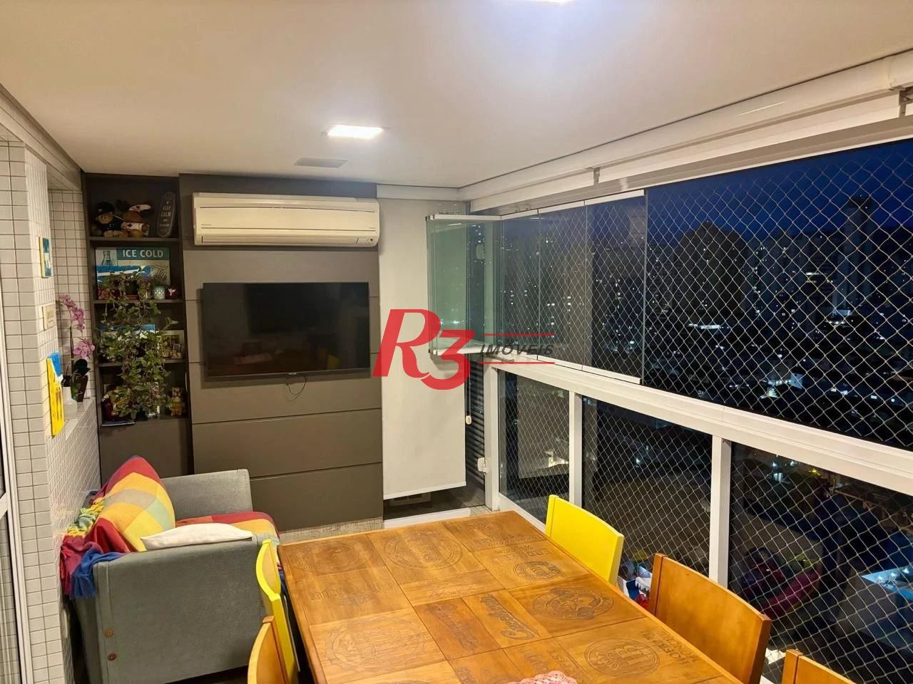 Apartamento com 3 dormitórios à venda, 131 m² por R$ 1.980.000,00 - Embaré - Santos/SP