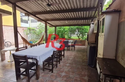 Sobrado com 5 dormitórios à venda, 600 m² por R$ 960.000,00 - Vila Cascatinha - São Vicente/SP