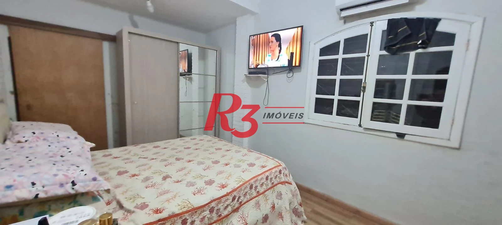 Sobrado com 5 dormitórios à venda, 600 m² por R$ 960.000,00 - Vila Cascatinha - São Vicente/SP