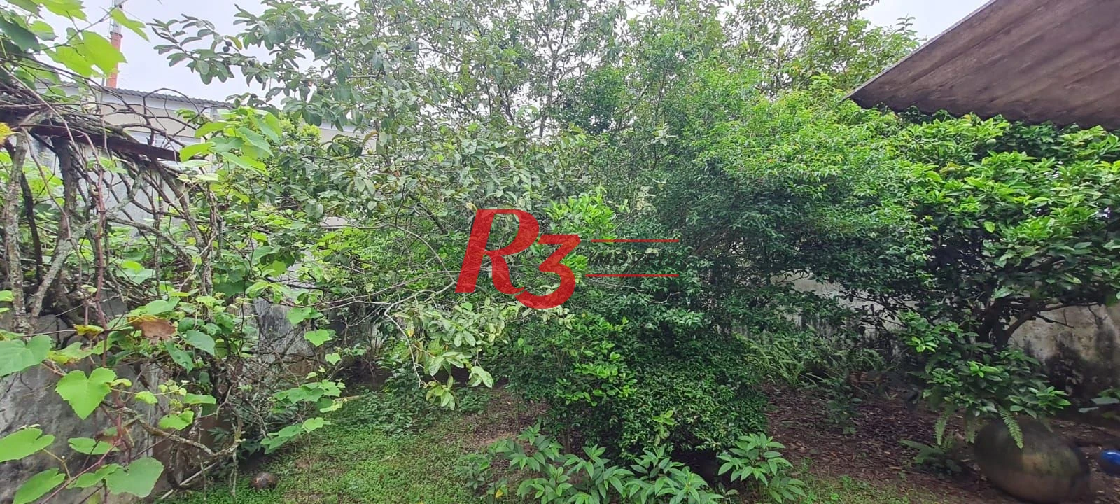 Sobrado com 5 dormitórios à venda, 600 m² por R$ 960.000,00 - Vila Cascatinha - São Vicente/SP