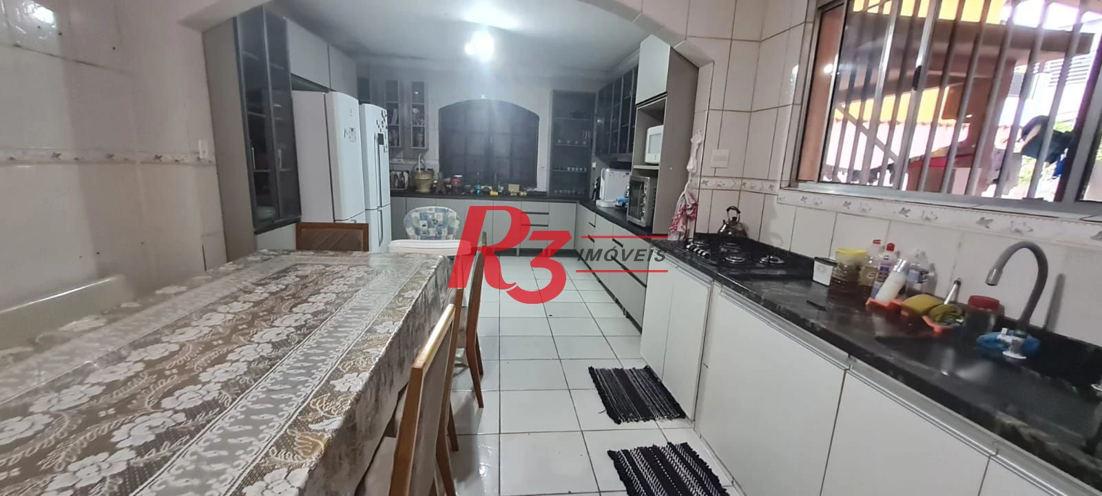 Sobrado com 5 dormitórios à venda, 600 m² por R$ 960.000,00 - Vila Cascatinha - São Vicente/SP