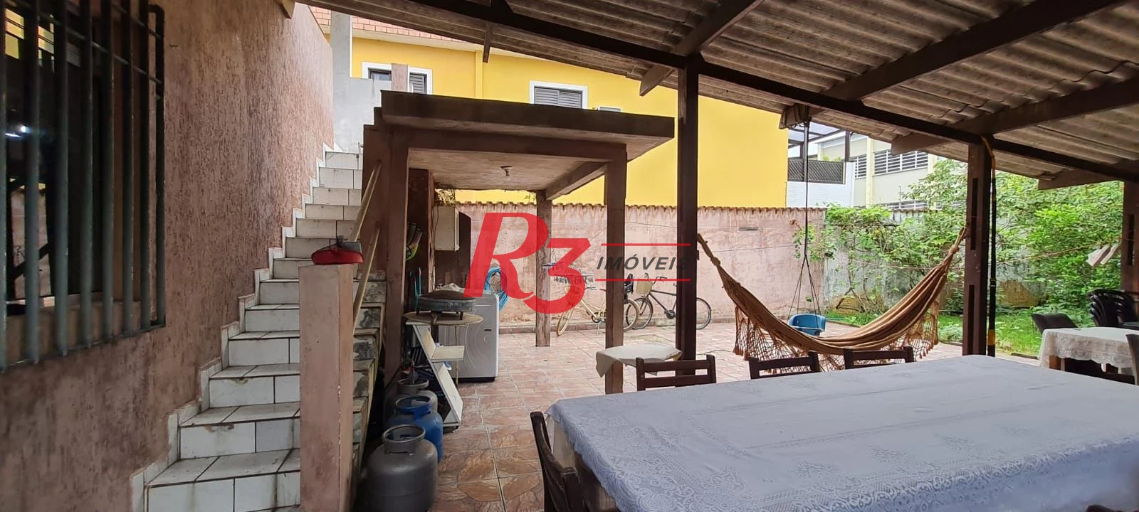 Sobrado com 5 dormitórios à venda, 600 m² por R$ 960.000,00 - Vila Cascatinha - São Vicente/SP