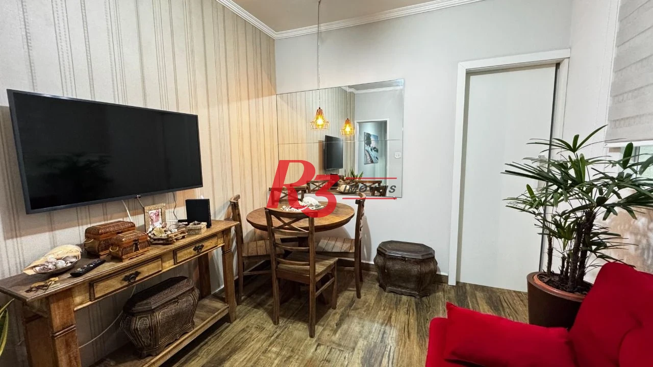 Apartamento á venda 1 quarto com varanda no Gonzaga, Santos