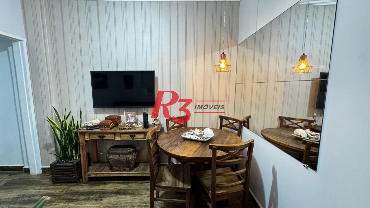 Apartamento á venda 1 quarto com varanda no Gonzaga, Santos