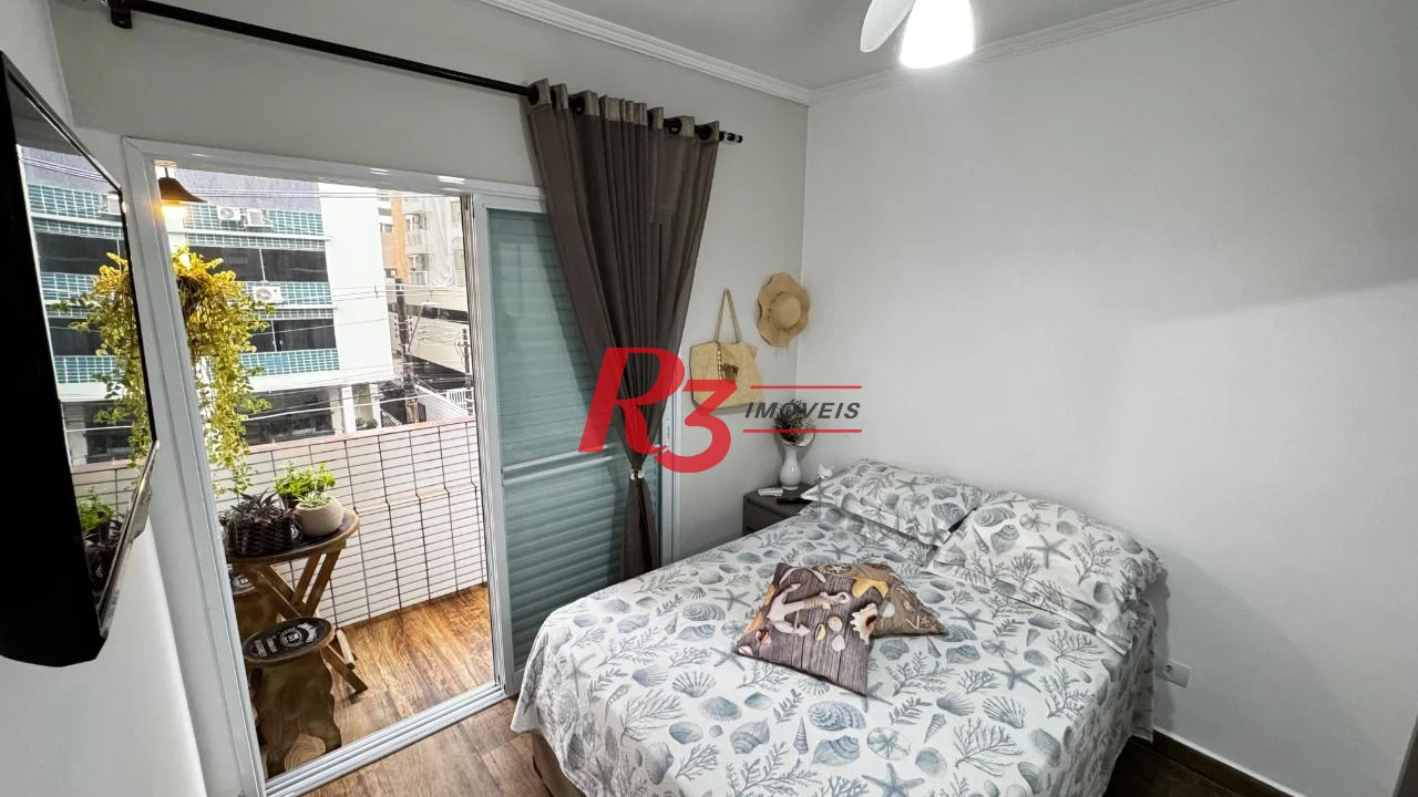 Apartamento á venda 1 quarto com varanda no Gonzaga, Santos