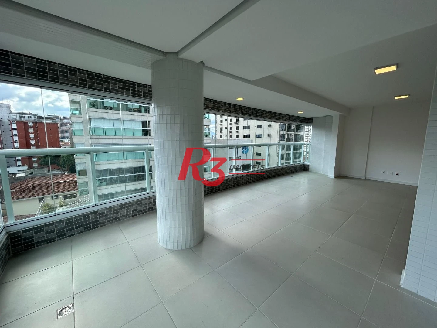 Apartamento com 2 dormitórios à venda, 105 m² por R$ 1.450.000,00 - Vila Rica - Santos/SP