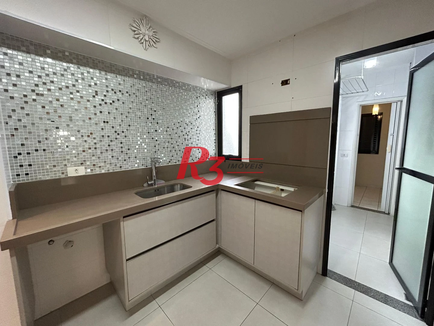Apartamento com 2 dormitórios à venda, 102 m² por R$ 1.000.000,00 - Pompéia - Santos/SP