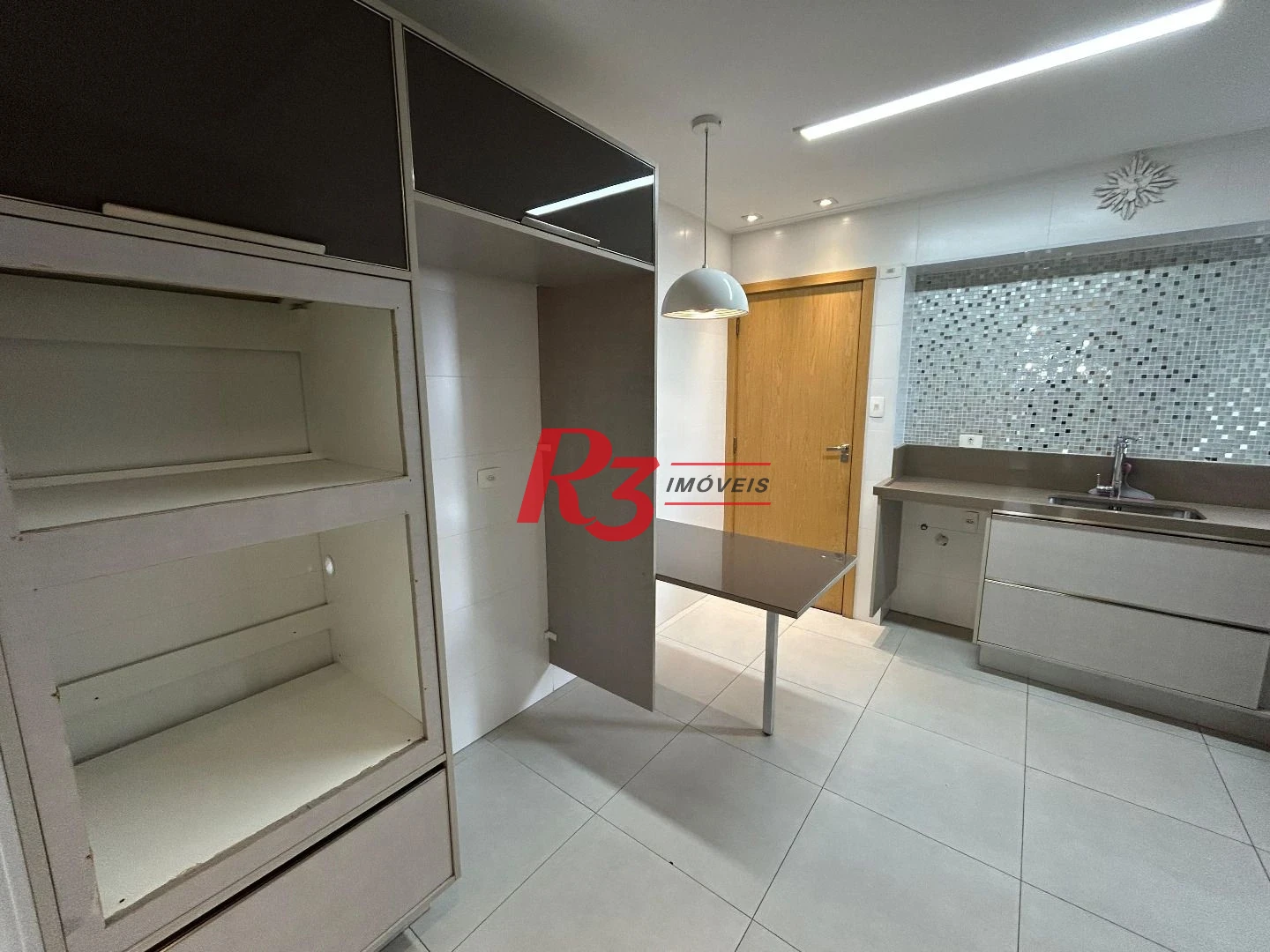 Apartamento com 2 dormitórios à venda, 102 m² por R$ 1.000.000,00 - Pompéia - Santos/SP