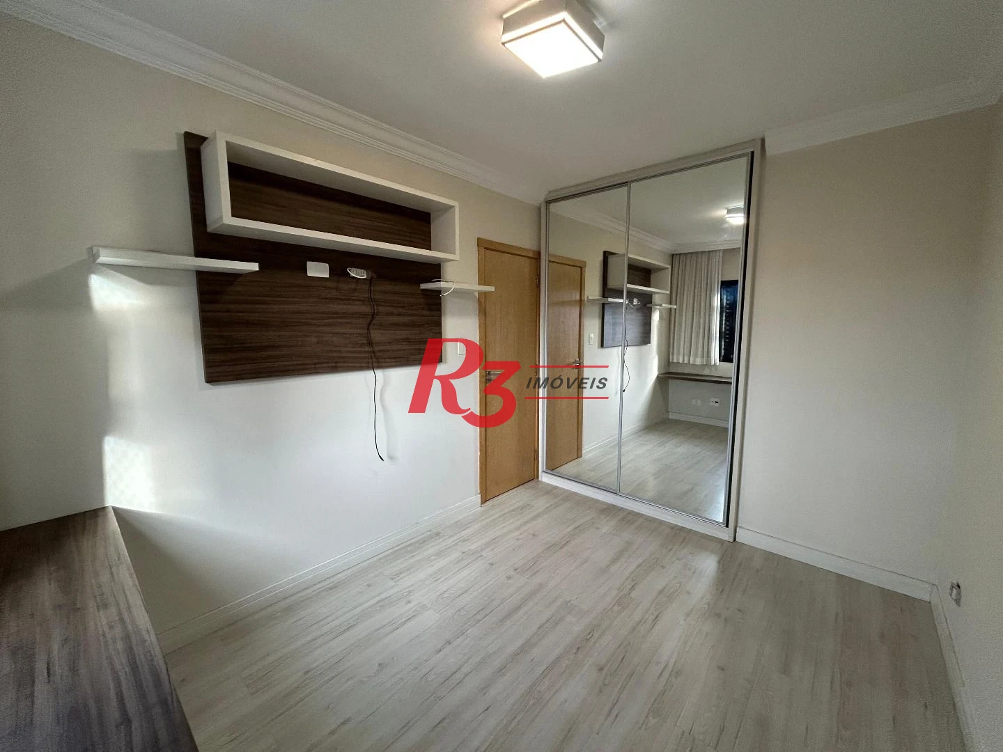 Apartamento com 2 dormitórios à venda, 102 m² por R$ 1.000.000,00 - Pompéia - Santos/SP