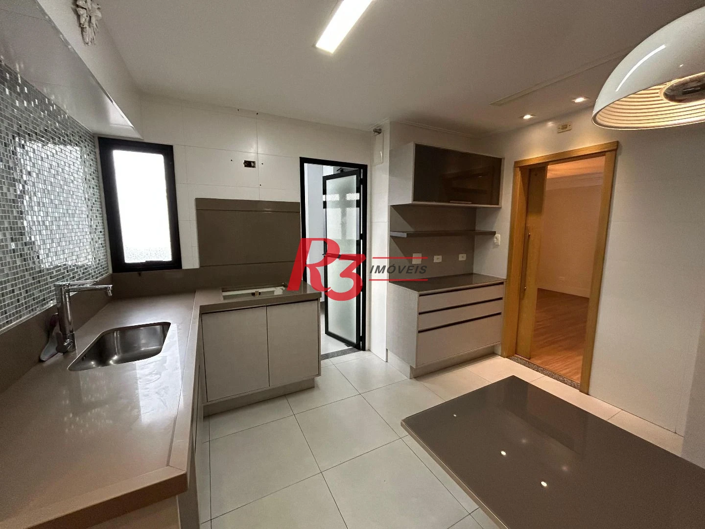 Apartamento com 2 dormitórios à venda, 102 m² por R$ 1.000.000,00 - Pompéia - Santos/SP