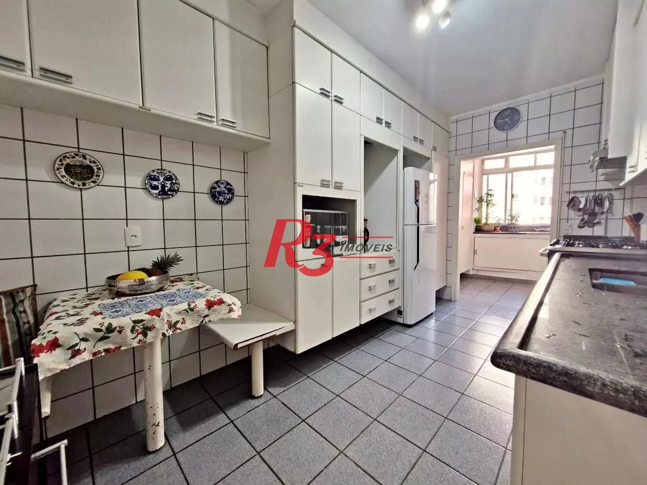 Apartamento com 3 dormitórios à venda, 187 m² por R$ 1.350.000,00 - Gonzaga - Santos/SP