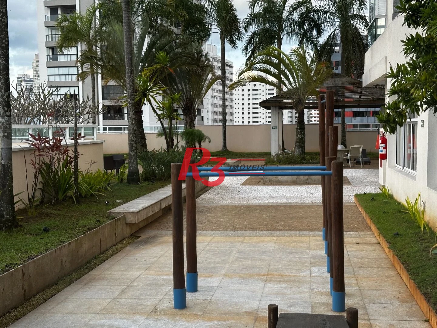 Apartamento com 1 dormitório para alugar, 47 m² por R$ 4.300,00/mês - Boqueirão - Santos/SP