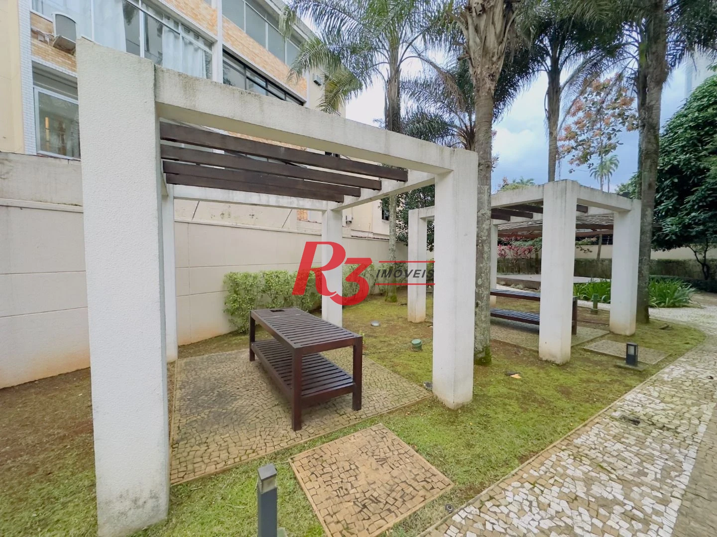 Apartamento com 1 dormitório para alugar, 47 m² por R$ 4.300,00/mês - Boqueirão - Santos/SP