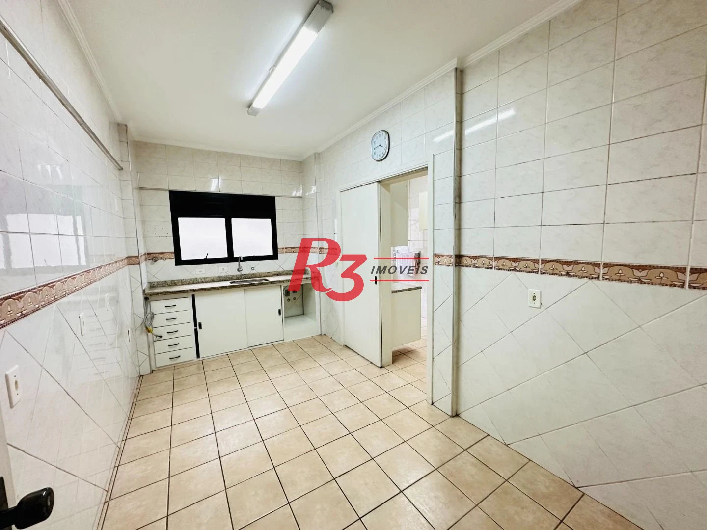 Apartamento com 2 dormitórios à venda, 93 m² por R$ 610.000,00 - Embaré - Santos/SP