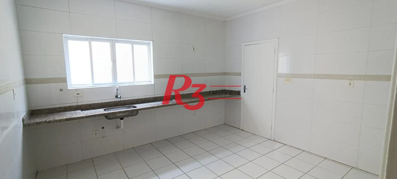 Casa com 3 dormitórios à venda, 120 m² por R$ 750.000,00 - Embaré - Santos/SP