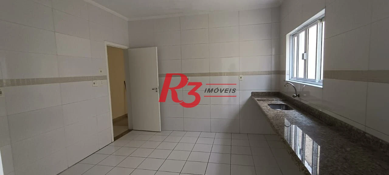 Casa com 3 dormitórios à venda, 120 m² por R$ 750.000,00 - Embaré - Santos/SP