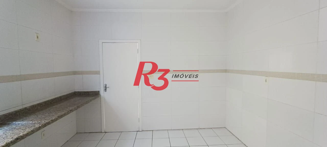 Casa com 3 dormitórios à venda, 120 m² por R$ 750.000,00 - Embaré - Santos/SP