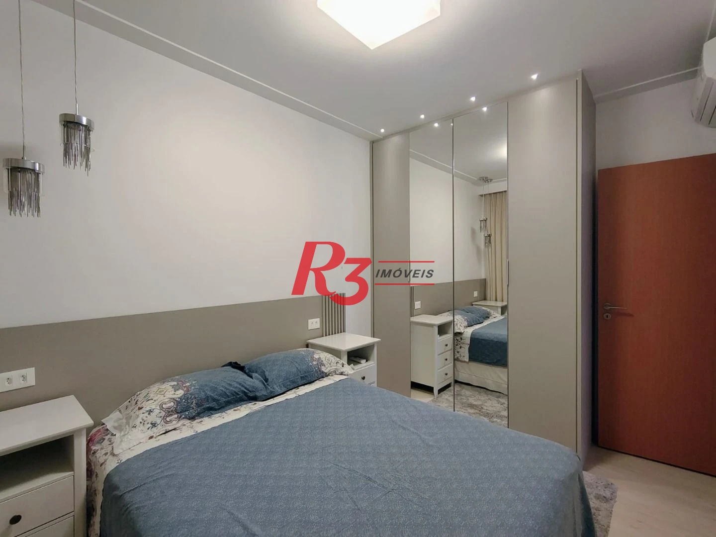 Apartamento com 3 dormitórios para alugar, com 104m², por R$ 15.000,00/mês - Gonzaga - Santos/SP