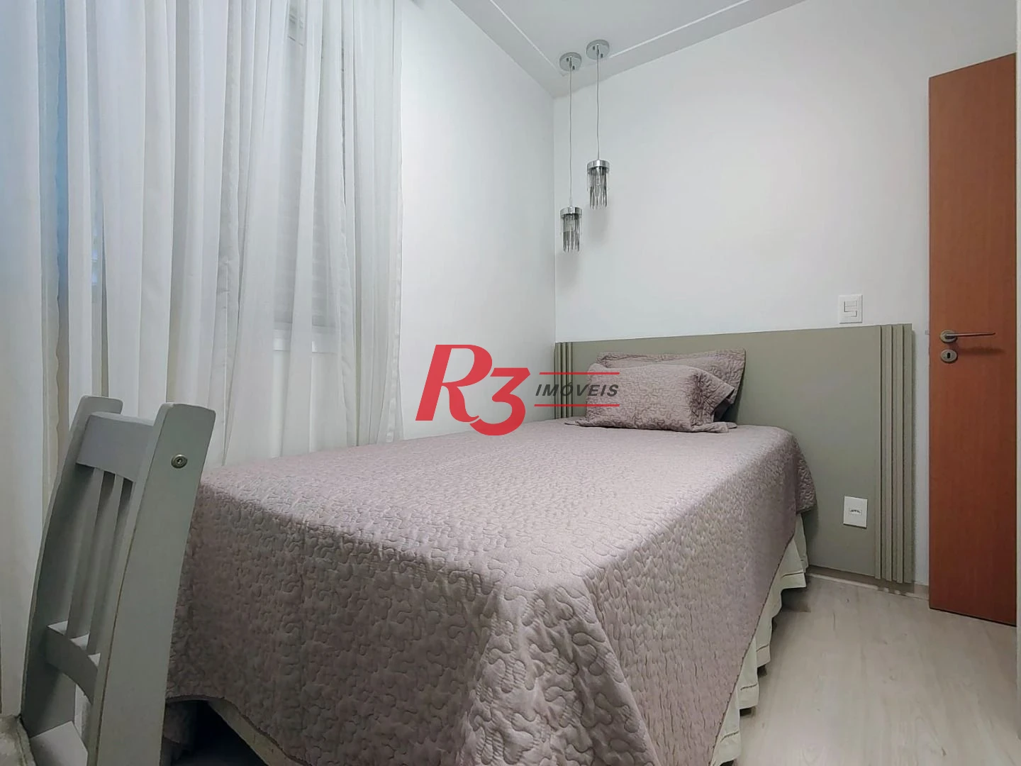 Apartamento com 3 dormitórios para alugar, com 104m², por R$ 15.000,00/mês - Gonzaga - Santos/SP