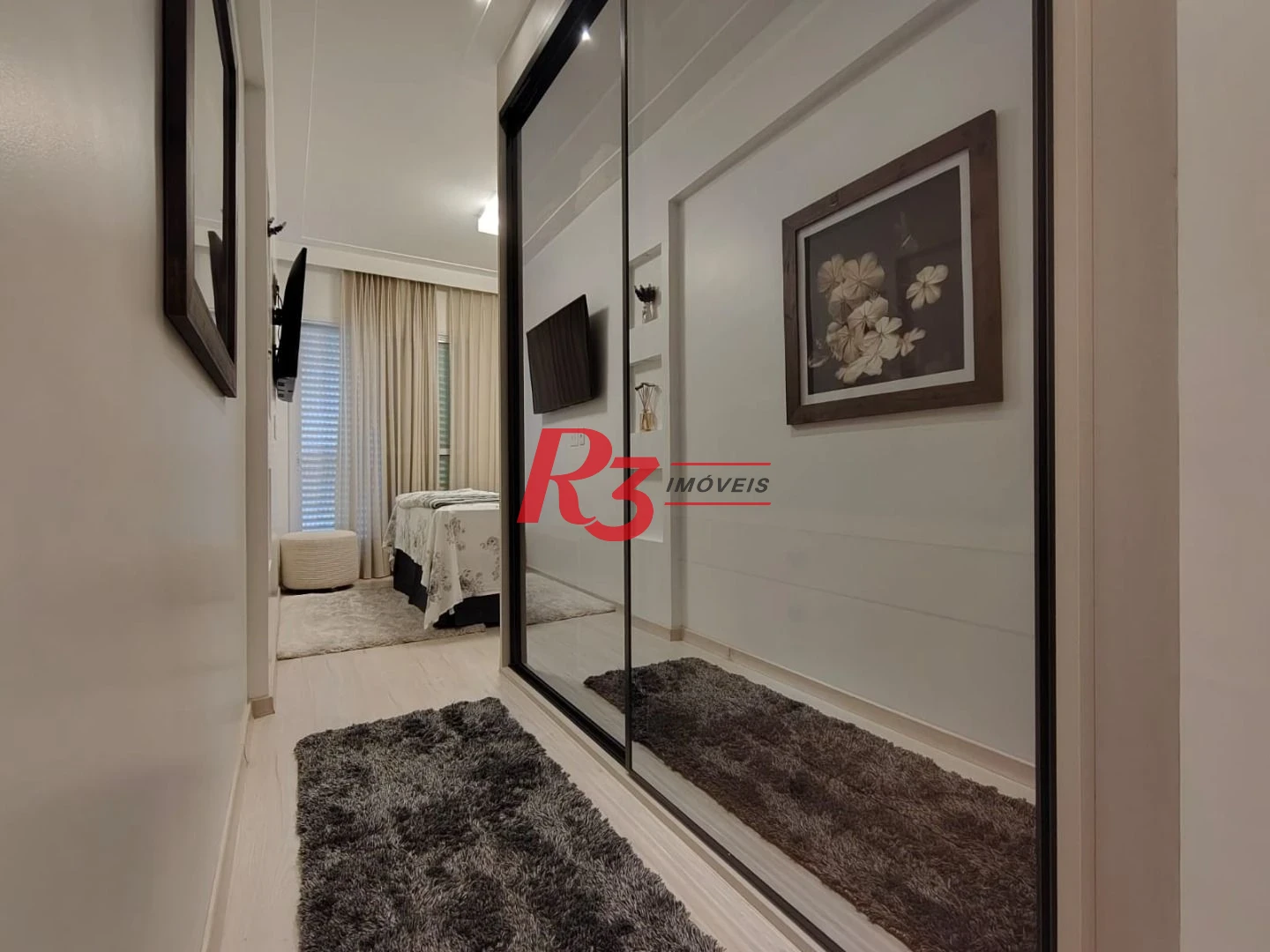 Apartamento com 3 dormitórios para alugar, com 104m², por R$ 15.000,00/mês - Gonzaga - Santos/SP